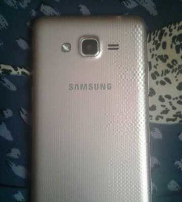 Vind telefon Samsung Galaxy j2 prime