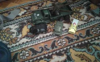 Продаю набор детских машин военная тема