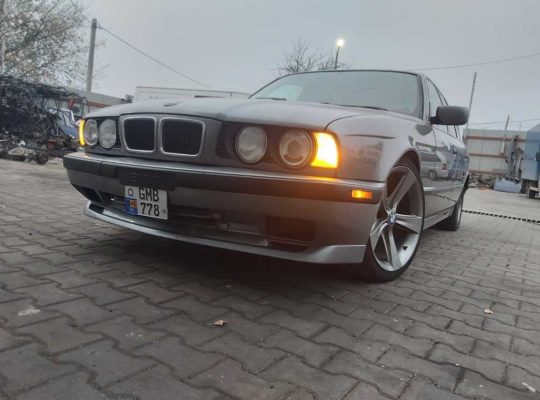 BMW 528