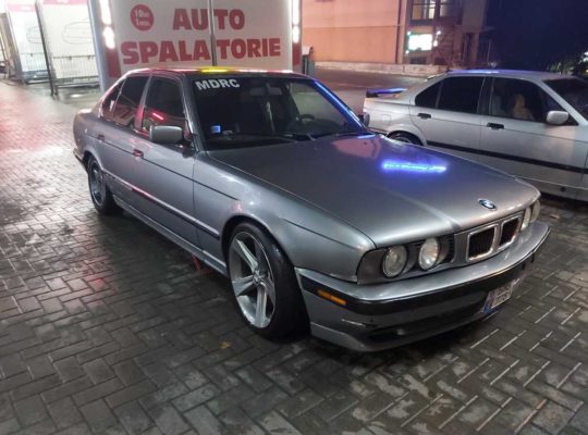 BMW 528