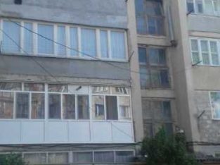Продаётся большая 3-х комнатная квартира в центре Дондюшан