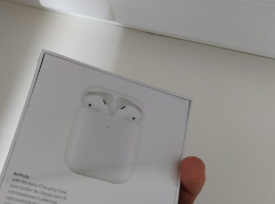 Скоро 8 марта , скорее подари своим любимым женщинам лучший подарок — AirPods 2 копия