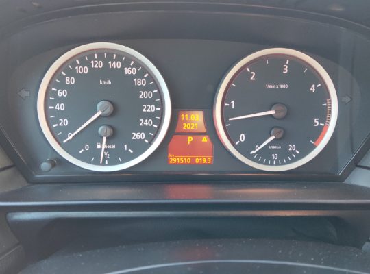 Продам BMW e60 2004 г.в 3,0 D M57