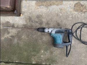 Продам перфоратор Makita HR4002 в хорошем состоянии