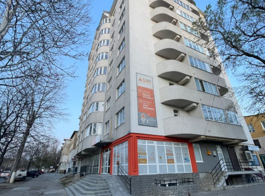 Vânzare apartament 102 m2. Or.Cahul